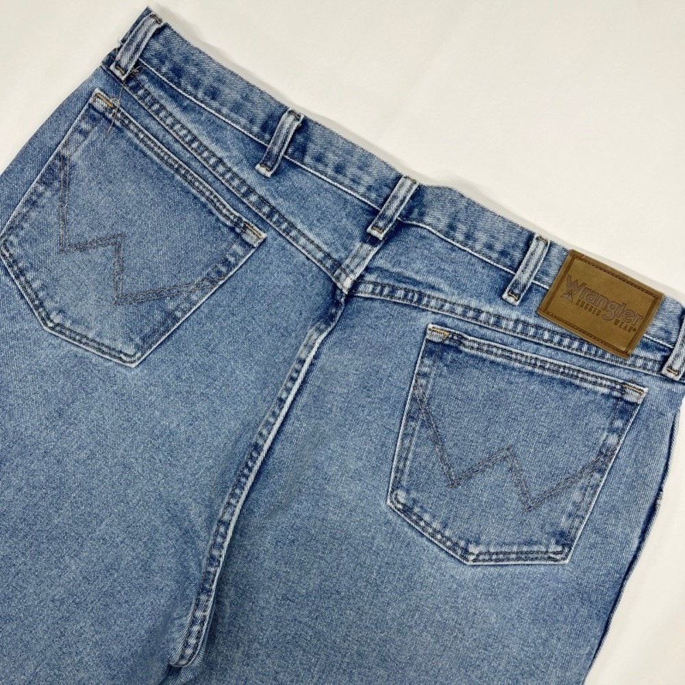 Wrangler Rugged Wear Jeans Light Wash Blue 38x34 Vintage Streetwear Denim‎